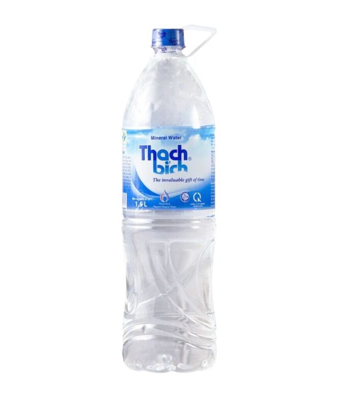 nước khoáng thạch bích 1.5l